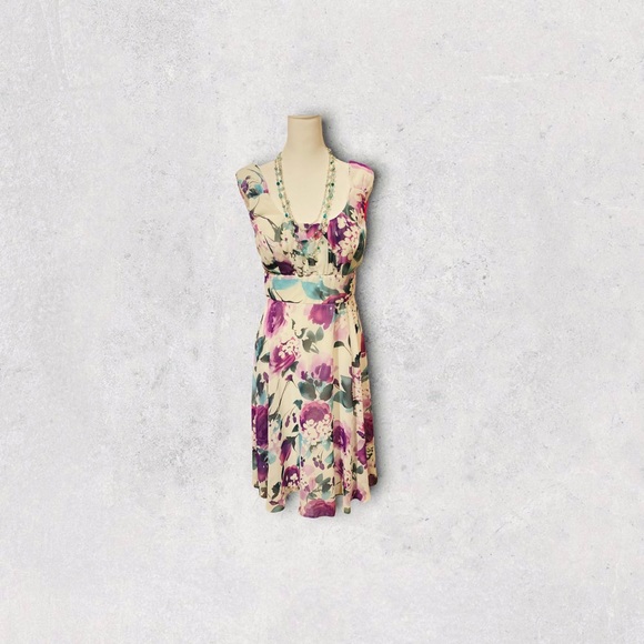 Pretty, fun & flirty dress - Picture 3 of 8